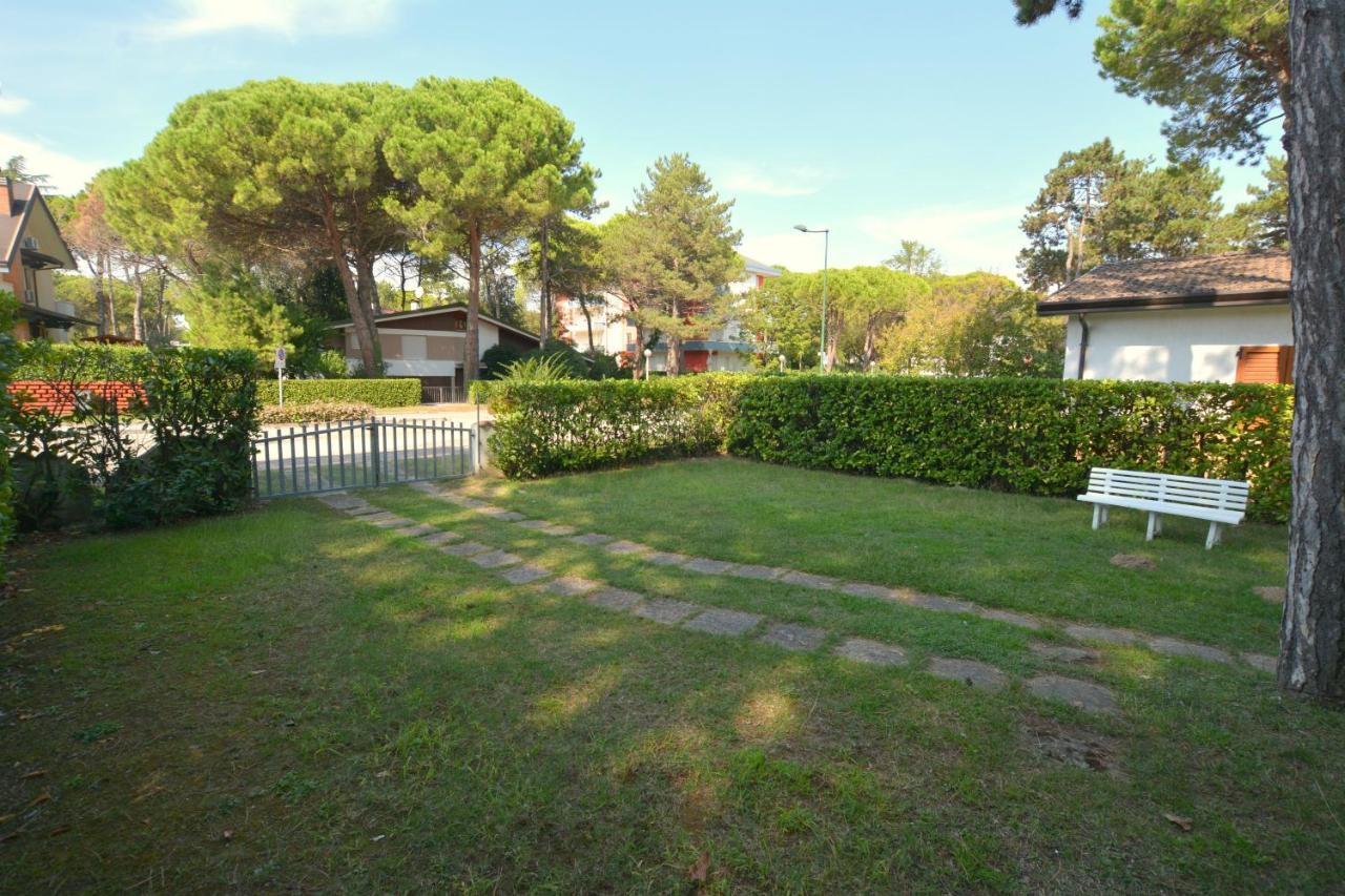 Villa In Lignano Riviera Comfortable Lignano Sabbiadoro Exterior photo